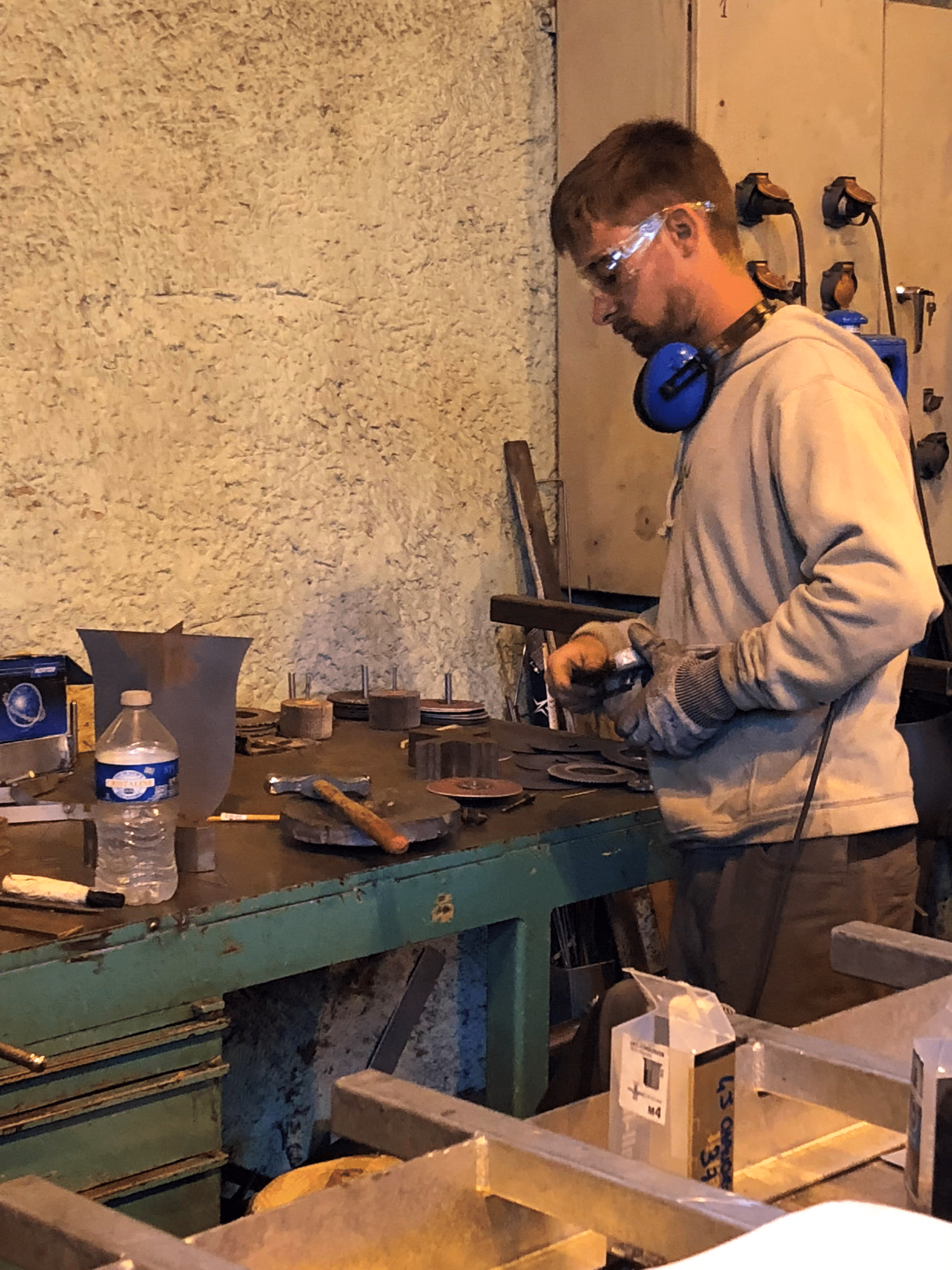 Victor, Compagnon du Devoir